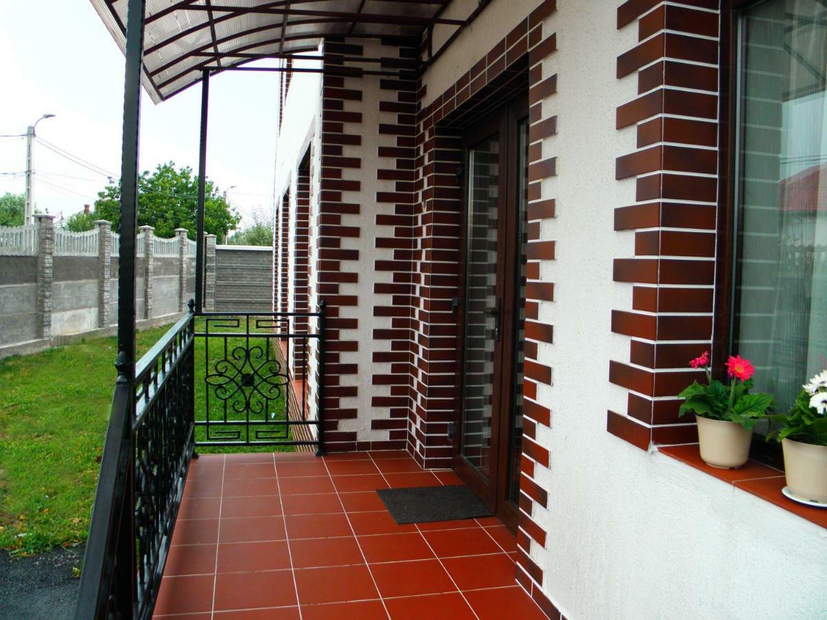 Pensiunea Platinum Târgu Jiu Exterior photo