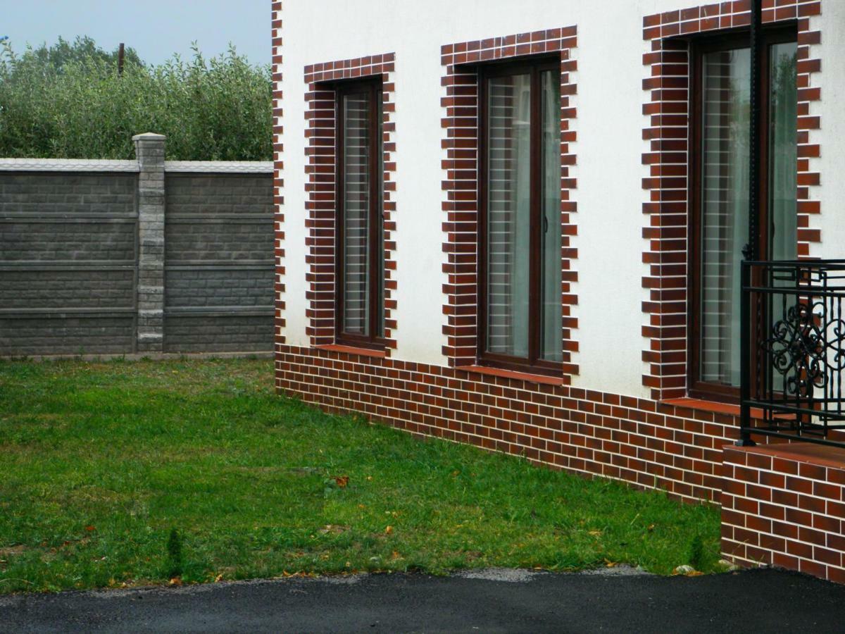 Pensiunea Platinum Târgu Jiu Exterior photo